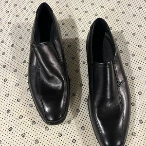 Ecco Men's Melbourne Leather Slip-On Black Dress Shoe